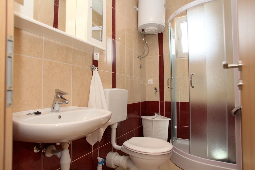 Apartments Villa Karlo Kastela Dış mekan fotoğraf
