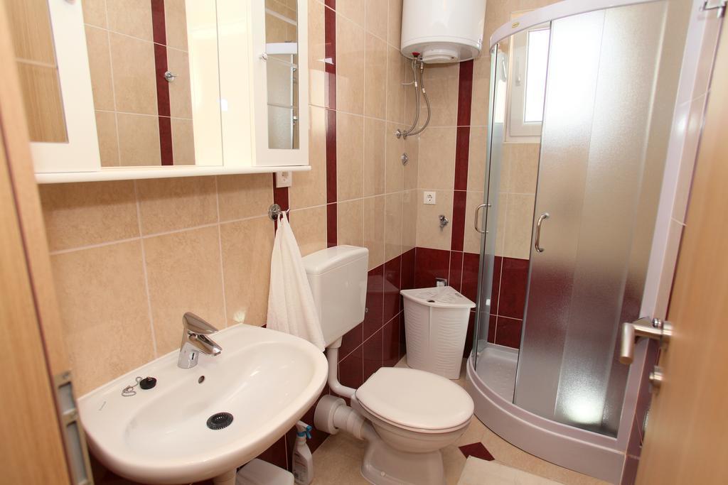 Apartments Villa Karlo Kastela Dış mekan fotoğraf
