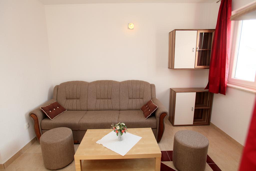 Apartments Villa Karlo Kastela Dış mekan fotoğraf