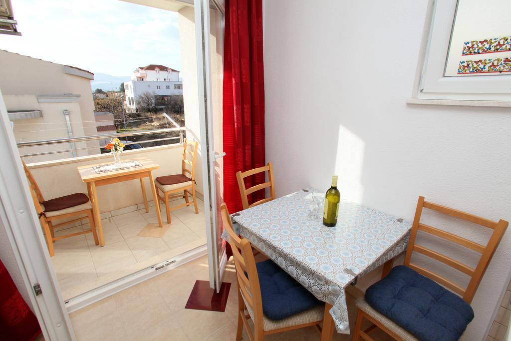 Apartments Villa Karlo Kastela Dış mekan fotoğraf