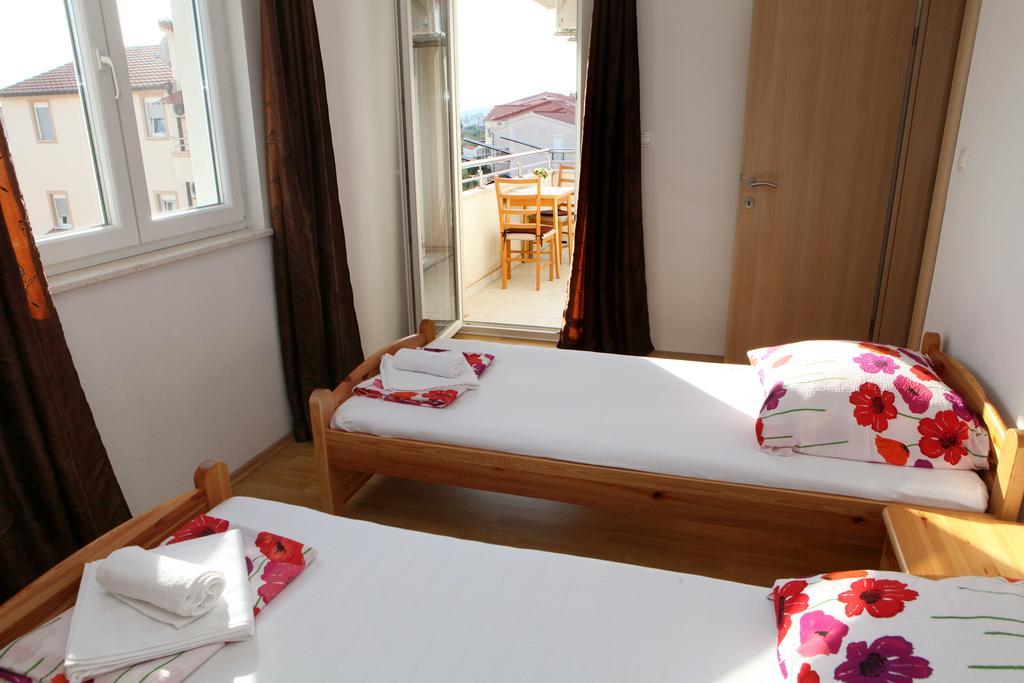 Apartments Villa Karlo Kastela Dış mekan fotoğraf